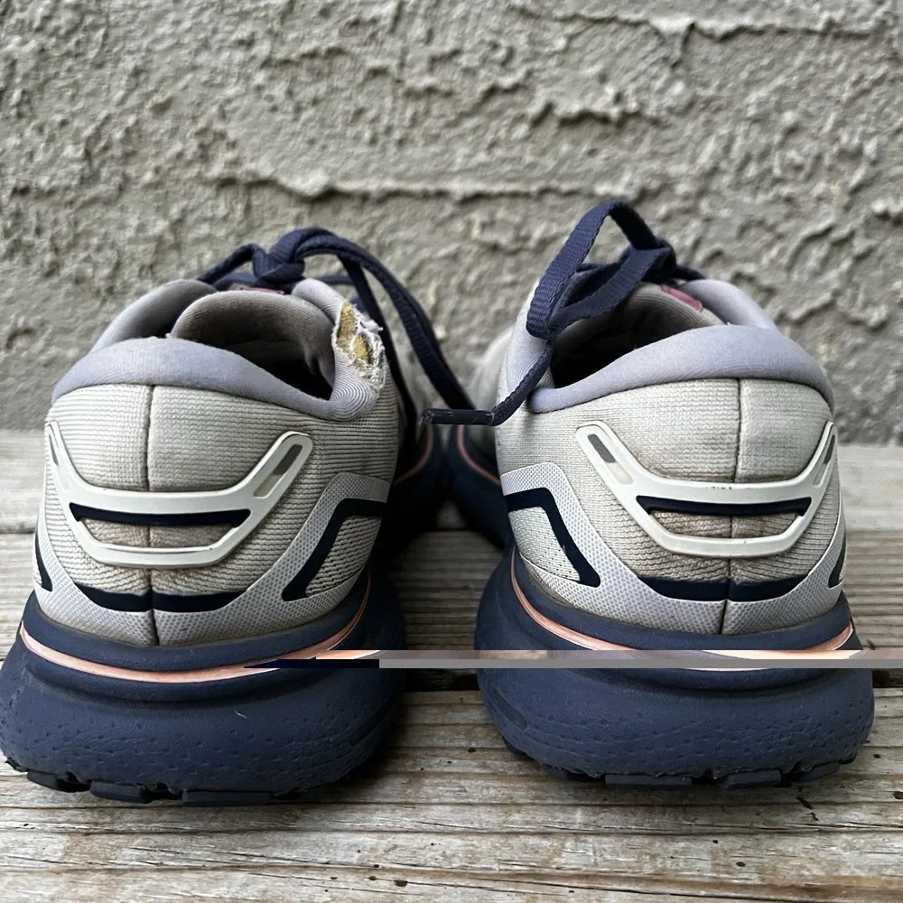 Brooks Shoes Women Size 7.5 Ghost Medium (B) 1203801B492